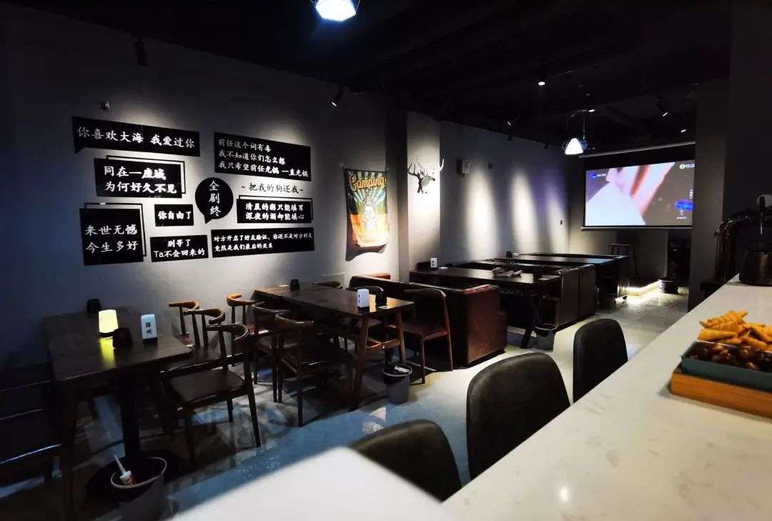 海伦司赚钱难,10元小酒馆留不住年轻人 ?(图6) 海伦司赚钱难,10元小酒馆留不住年轻人 ?(图6)