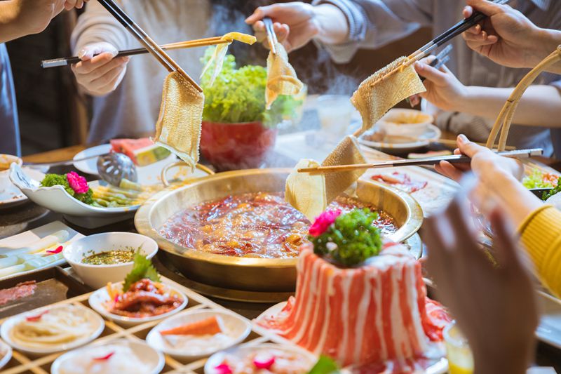 餐饮门店春节堂食火爆，非一线城市增速更高(图1)